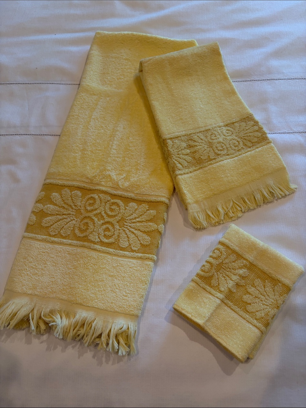 3 Piece Vintage 1970s Cannon Monticello Yellow Bath Towel Set Retro Like New